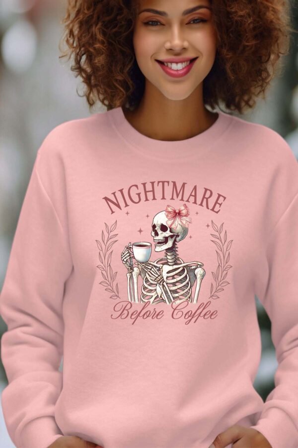 Sweat Col Rond Femme en Gros | Nightmare Before Coffee