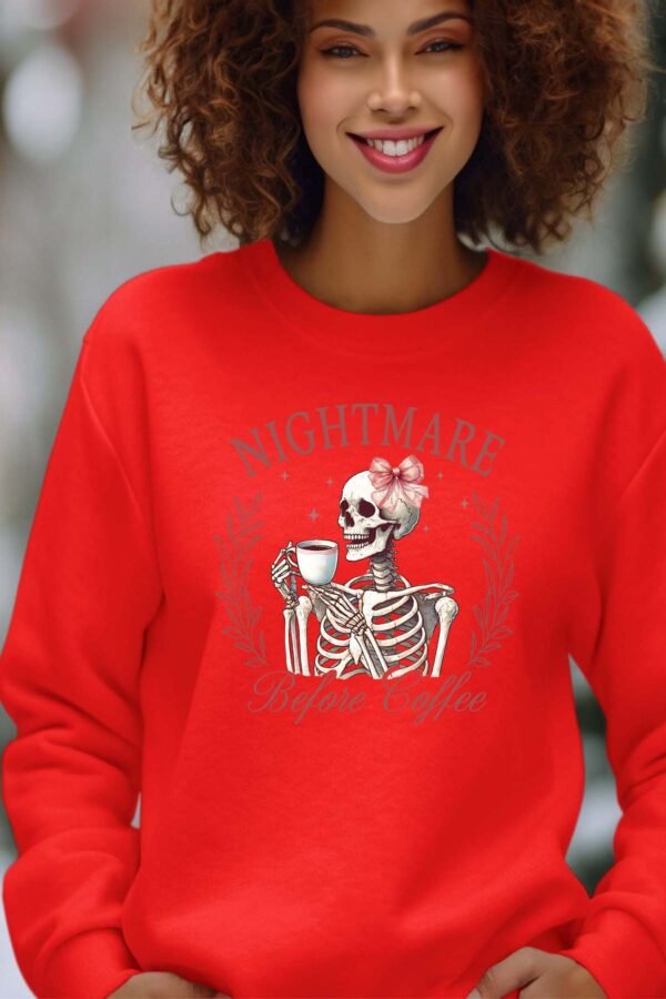 Sweat Col Rond Femme en Gros | Nightmare Before Coffee