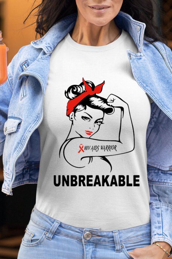 UNBREAKABLE - Tshirt Femme