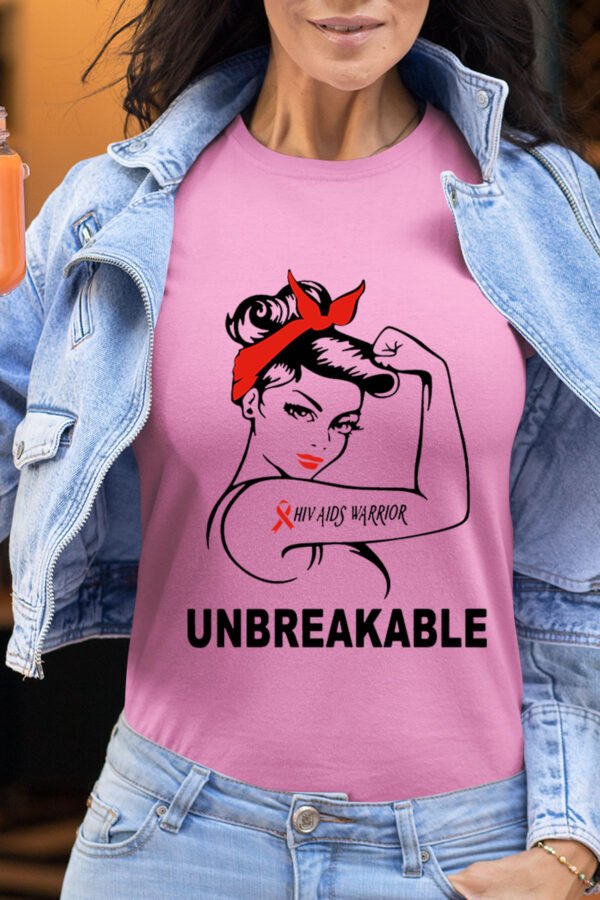 UNBREAKABLE - Tshirt Femme