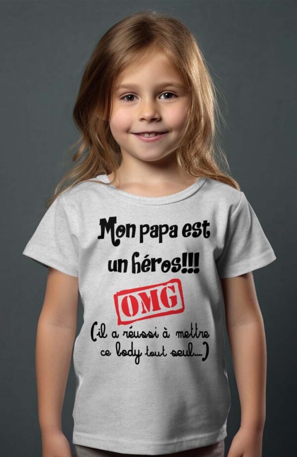 T-shirt Col Rond Fille - Papa un héro omg