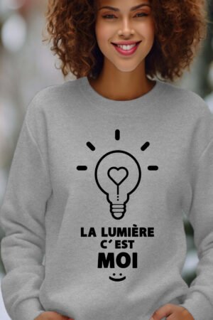 c’est moi la lumière – Sweat Col Rond Femme – Gris