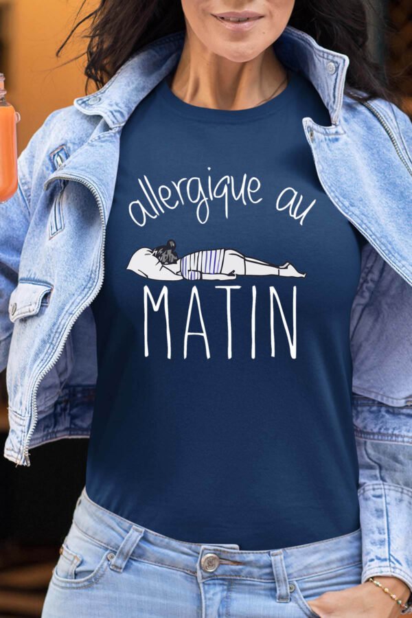 Allergique au matin - Tshirt Femme