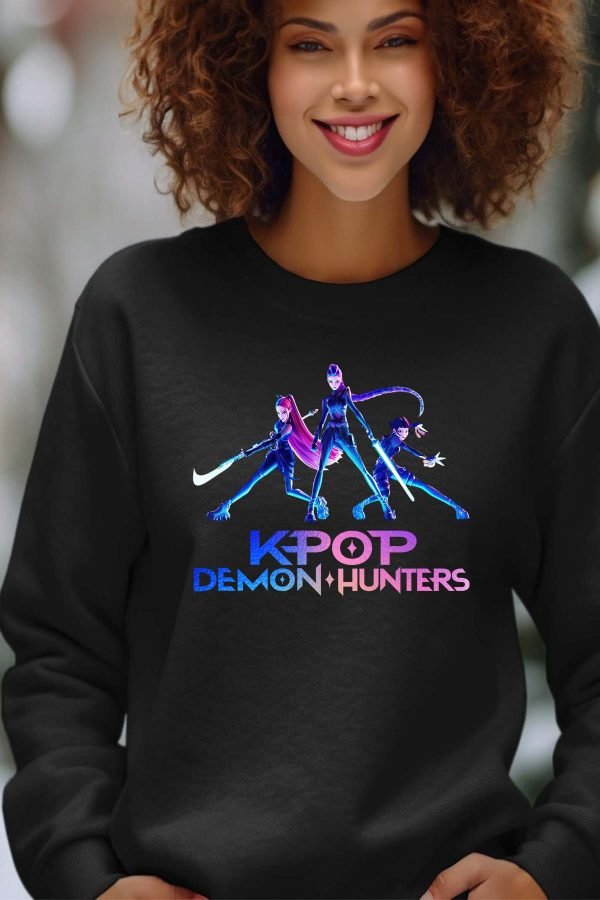 Sweat Col Rond Femme en Gros | Attack Huntrix